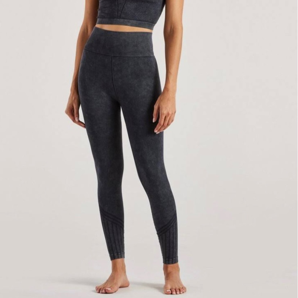 Freely Women's Seamless Leggings Size L